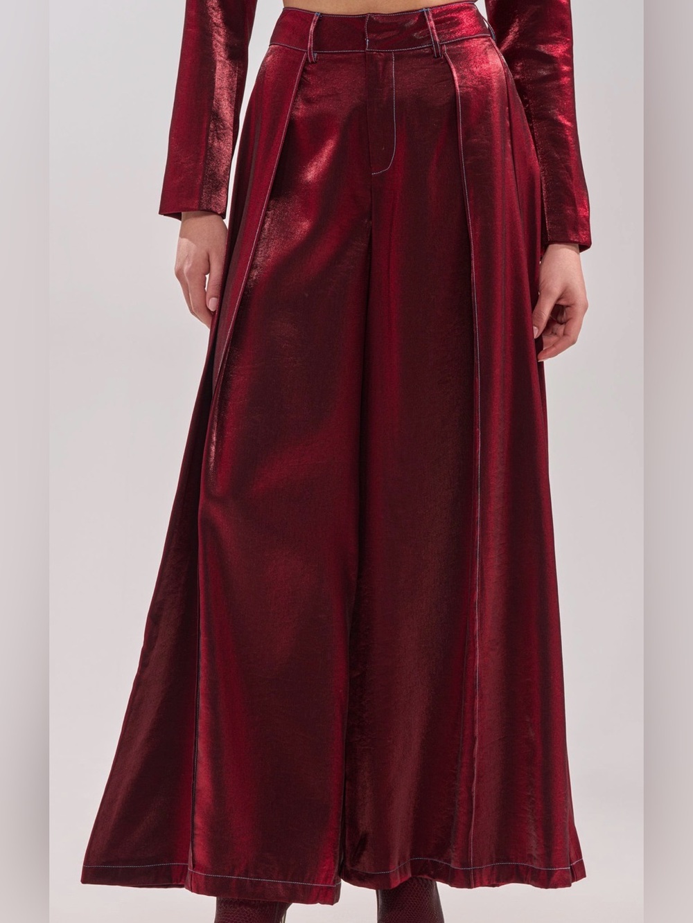 Nwt AKIRA Metallic look Wine wife keg pants size XL